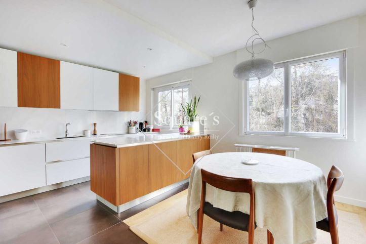 apartment 3 Rooms for sale on Neuilly-sur-Seine (92200) Sale Apartment Neuilly-sur-Seine 3 Rooms 94 m²