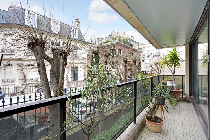 Vente Appartement Neuilly-sur-Seine 4&nbsp;Pièces 111&nbsp;m²