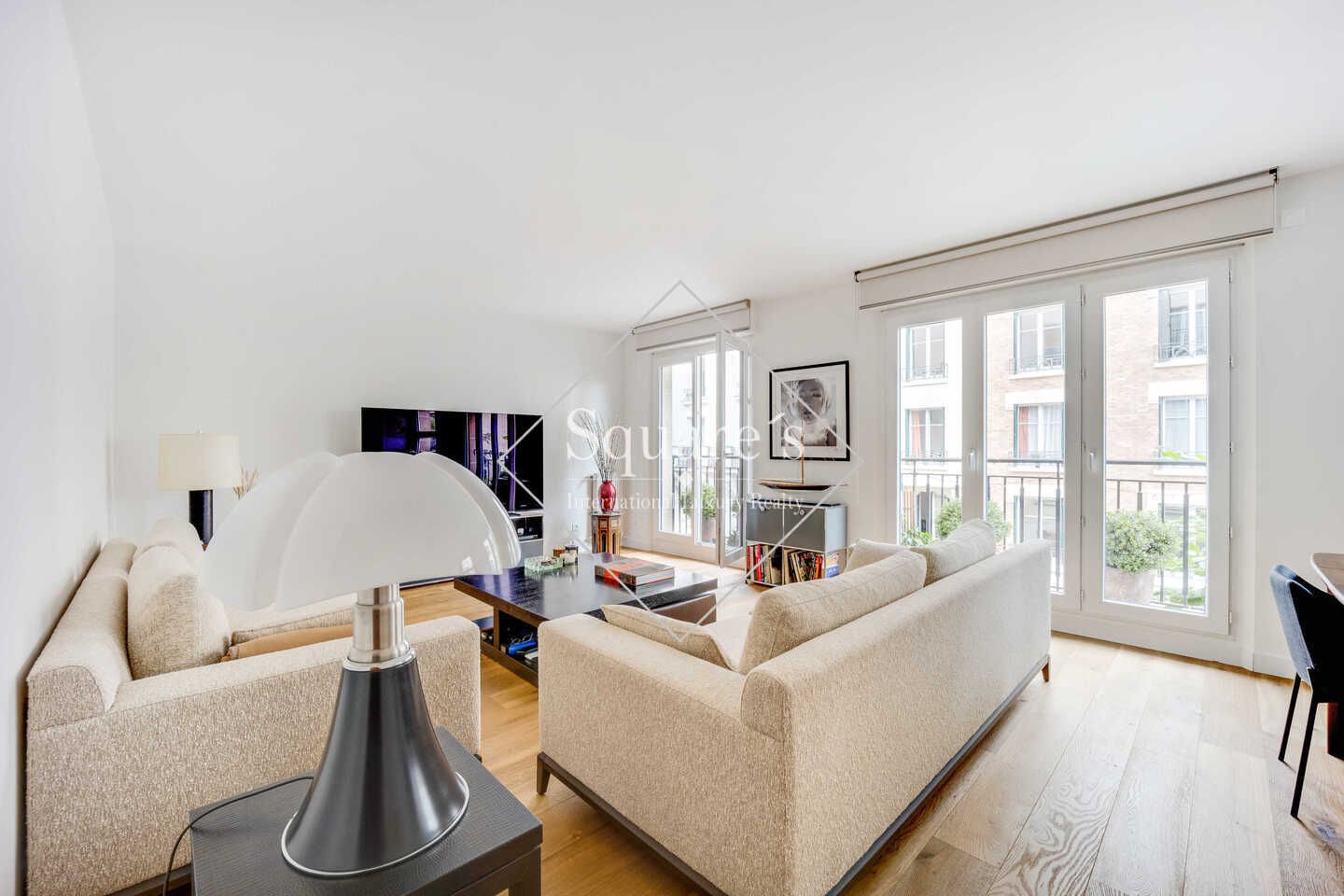 Sale Apartment Neuilly-sur-Seine 3 Rooms 70 m²