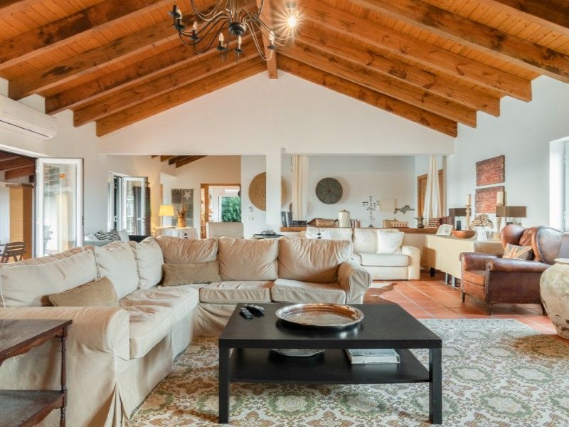 farmhouse 13 Rooms for sale on Viana do Alentejo (7090)