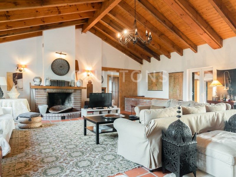 farmhouse 13 Rooms for sale on Viana do Alentejo (7090)