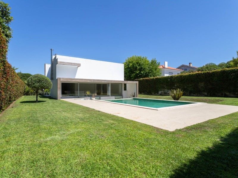 house 12 Rooms for sale on Oeiras (2780) Sale House Oeiras 12 Rooms
