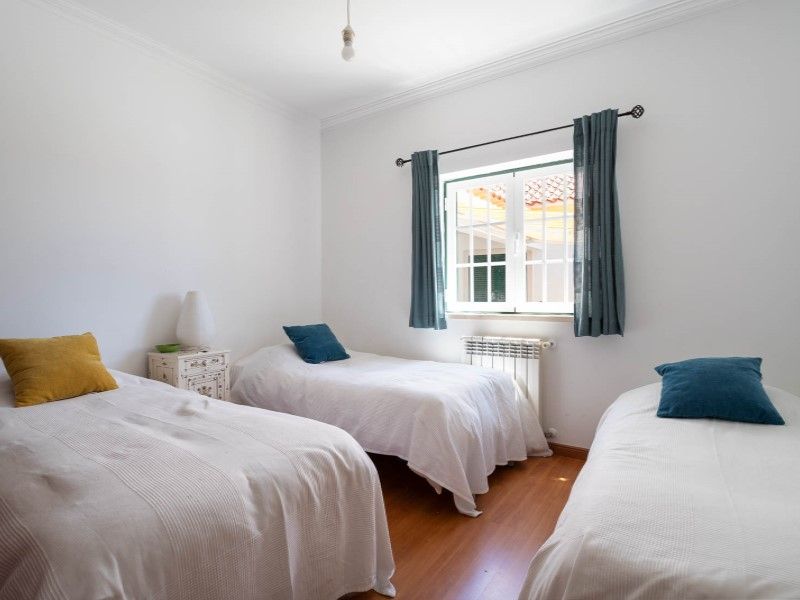 house 8 Rooms for sale on Óbidos (2510)