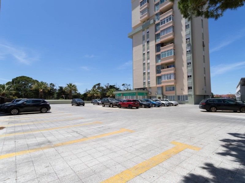 apartment 6 Rooms for sale on Oeiras (2780) Sale Apartment Oeiras 6 Rooms