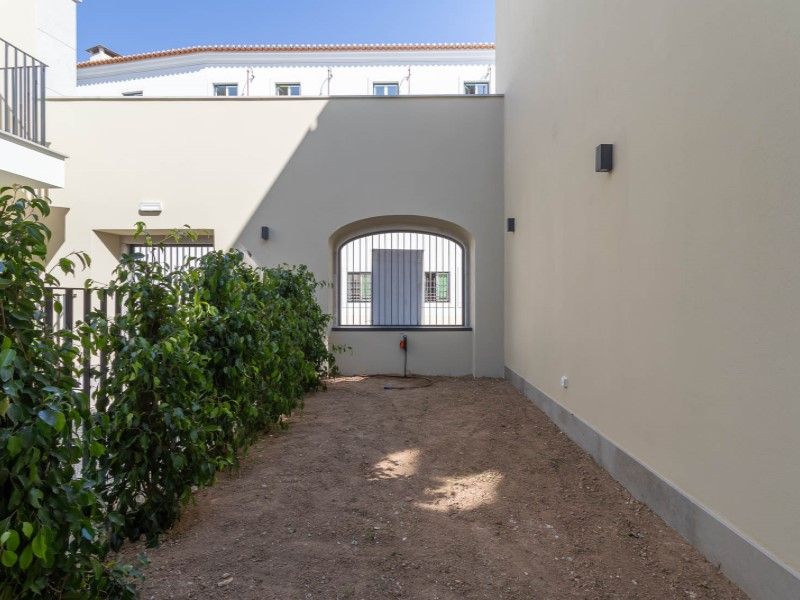 apartment 7 Rooms for sale on Lisboa (1800)