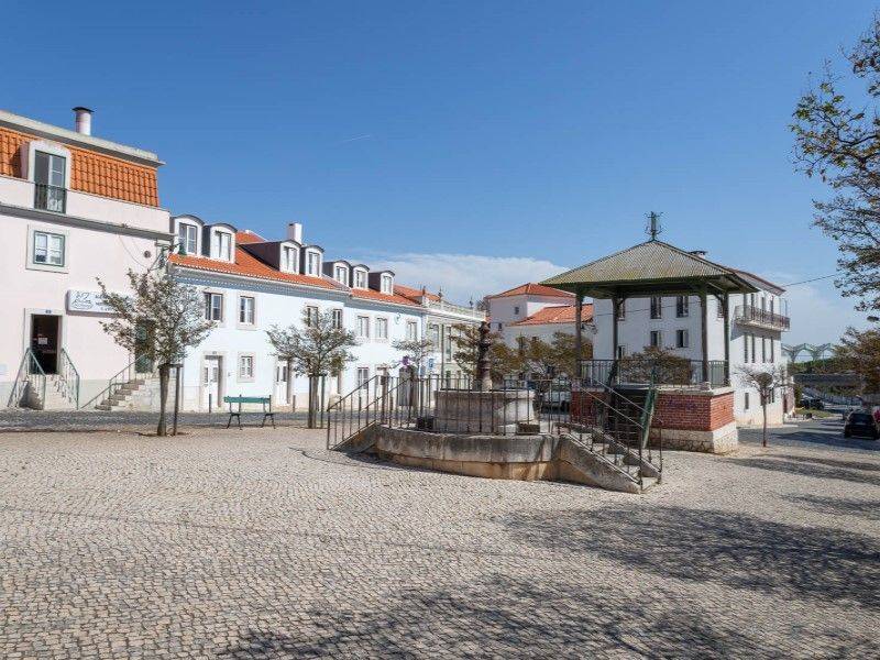 apartment 7 Rooms for sale on Lisboa (1800)