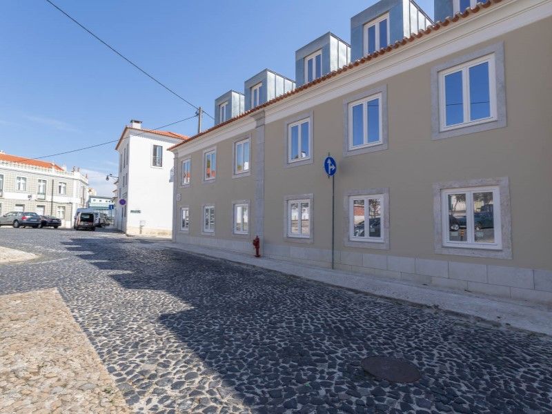 apartment 7 Rooms for sale on Lisboa (1800)