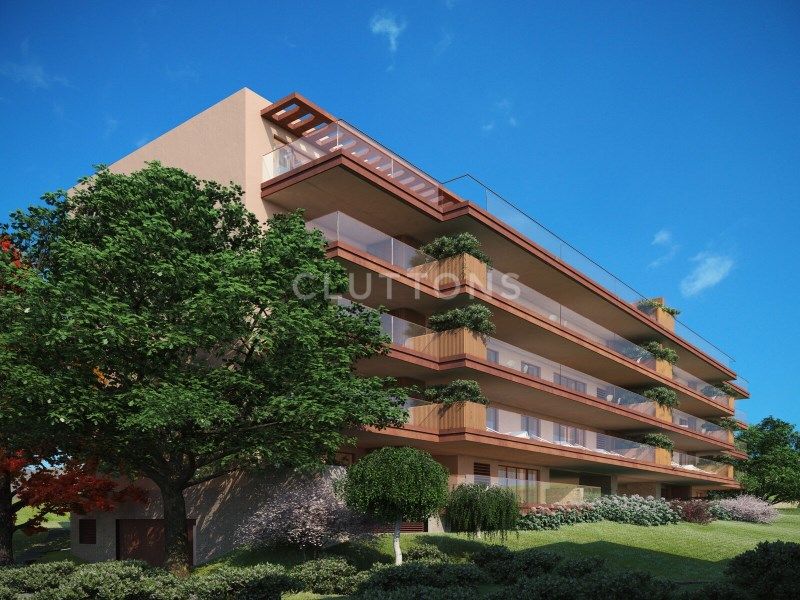 apartment 5 Rooms for sale on Vila Nova de Gaia (4400)