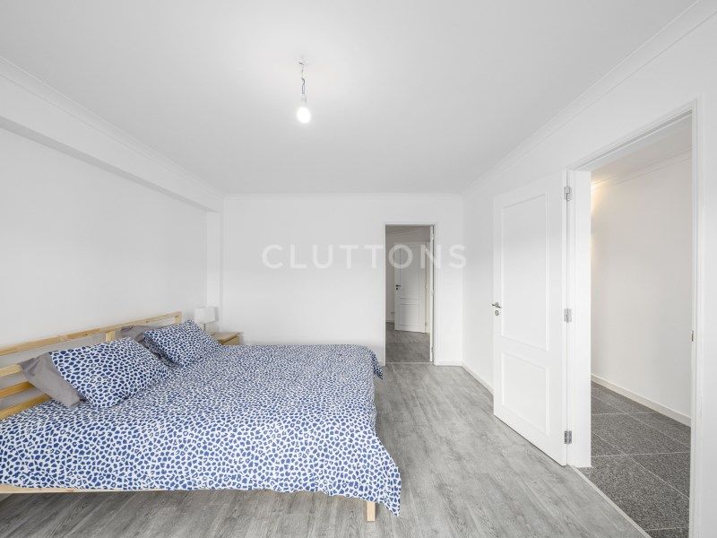 house 10 Rooms for sale on Lagoa (8400)