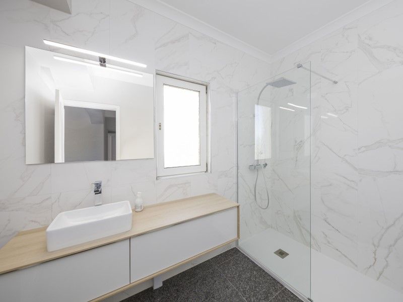 house 10 Rooms for sale on Lagoa (8400)