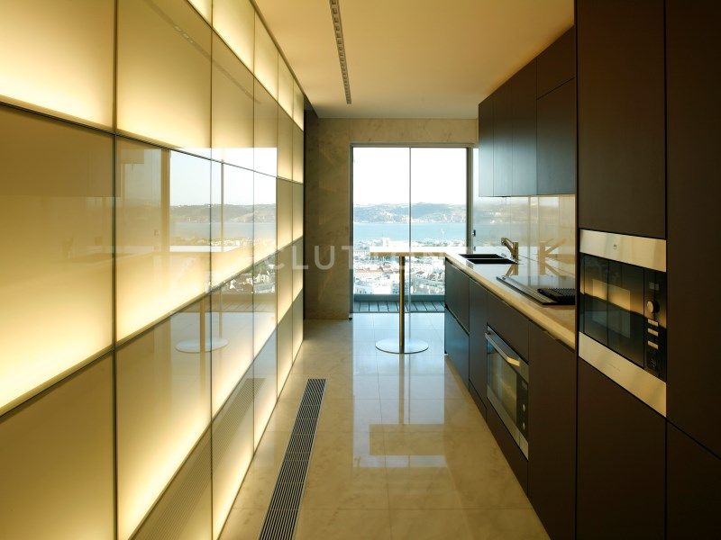 apartment 10 Rooms for sale on Lisboa (1400)