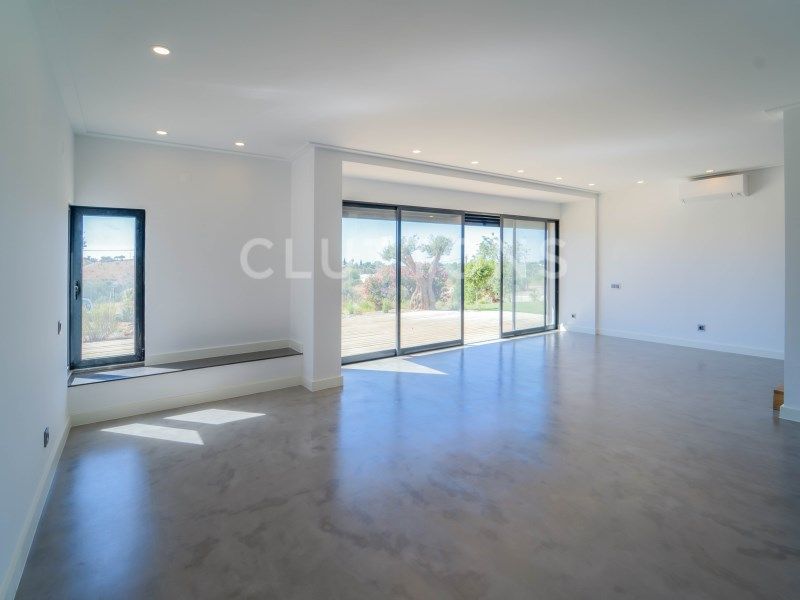 house 10 Rooms for sale on Loulé (8125)