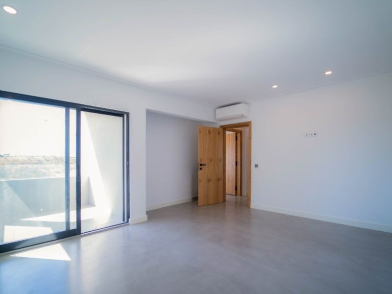 maison 10 Pièces en vente sur Loulé (8125)