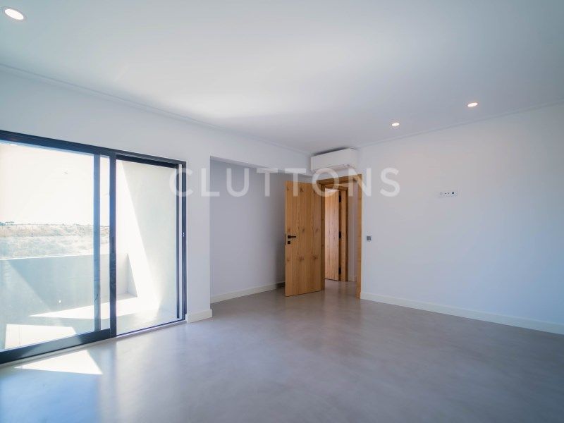 house 10 Rooms for sale on Loulé (8125)