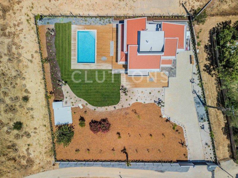 house 10 Rooms for sale on Loulé (8125)