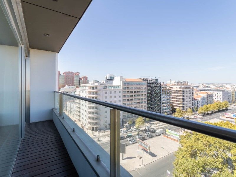 apartment 15 Rooms for sale on Lisboa (1000) Sale Apartment Lisboa 15 Rooms