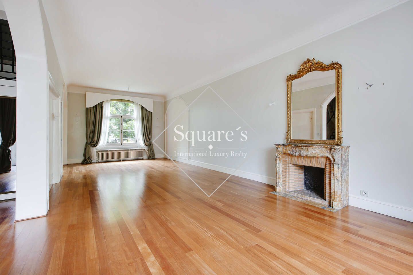 house 12 Rooms for sale on Neuilly-sur-Seine (92200)