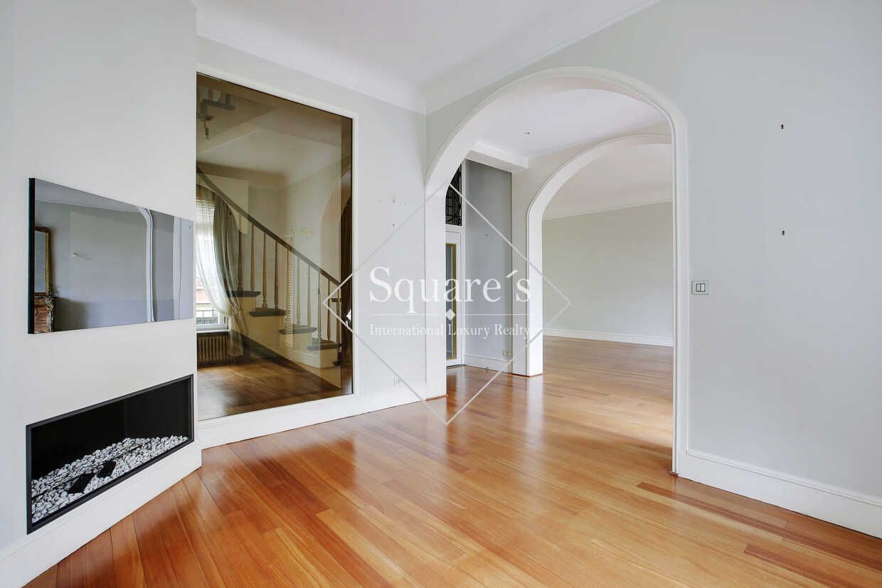 house 12 Rooms for sale on Neuilly-sur-Seine (92200)