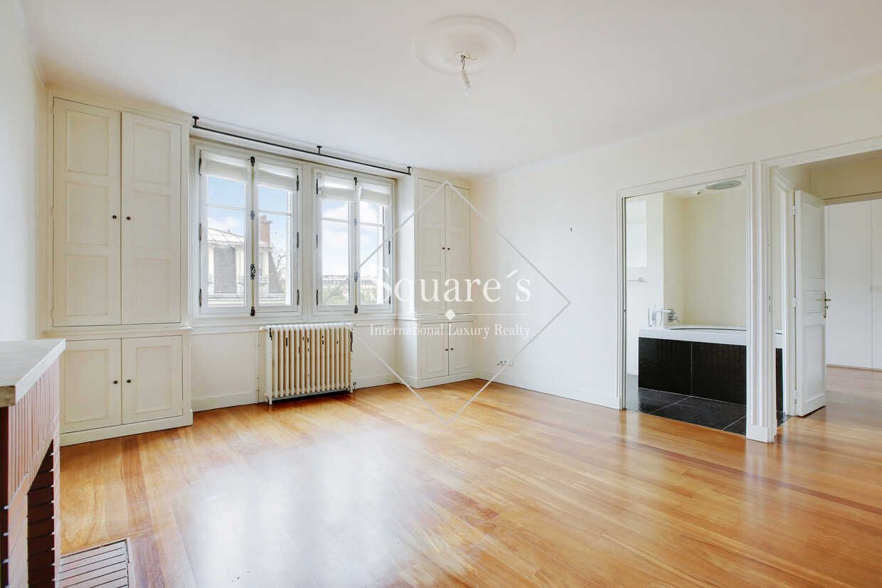 house 12 Rooms for sale on Neuilly-sur-Seine (92200)