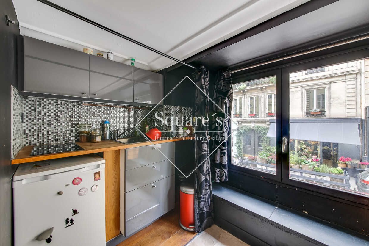 miscellaneous 3 Rooms for sale on Paris 9ème (75009)
