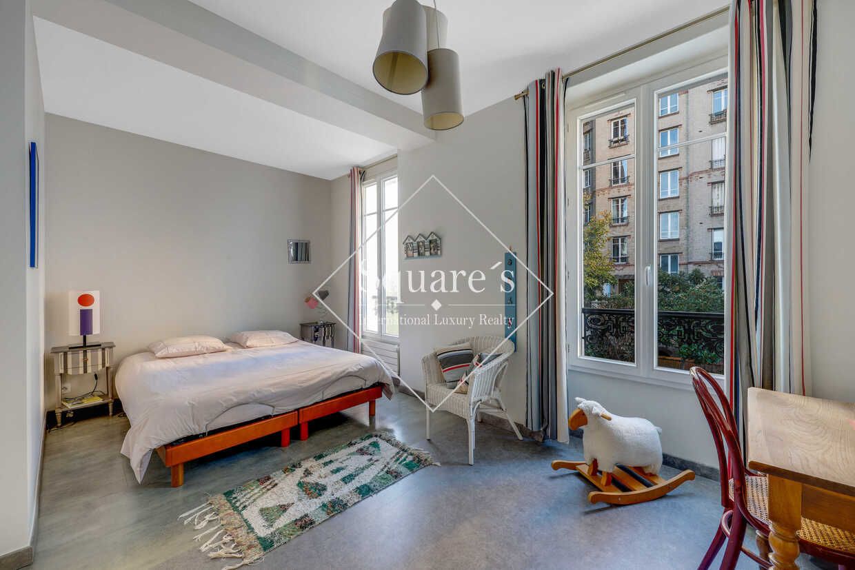 house 9 Rooms for sale on Asnières (92600)