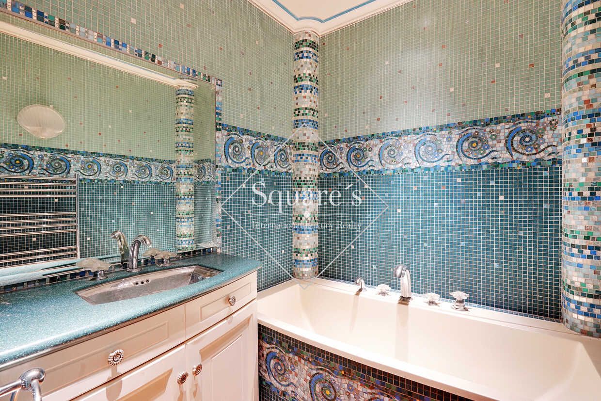 apartment 7 Rooms for sale on Paris 16ème (75016)