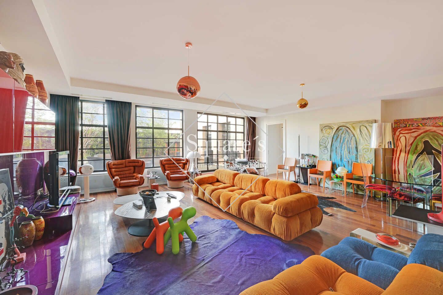 apartment 4 Rooms for sale on Paris 8ème (75008) Sale Apartment Paris 8ème 4 Rooms 155 m²