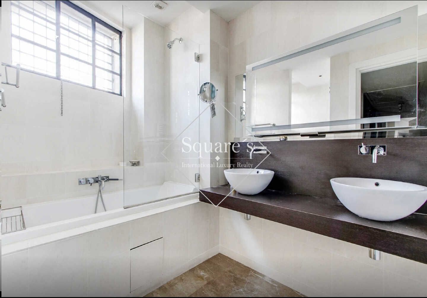 apartment 4 Rooms for sale on Paris 8ème (75008)