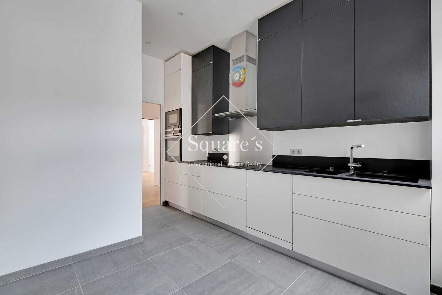 apartment 8 Rooms for sale on Paris 8ème (75008)