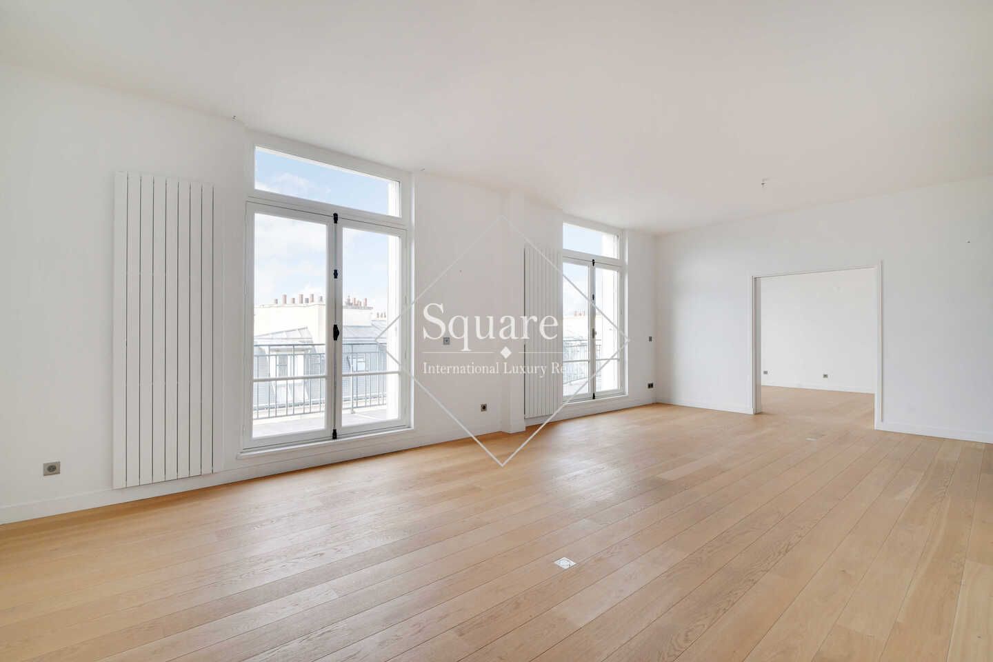 apartment 8 Rooms for sale on Paris 8ème (75008)