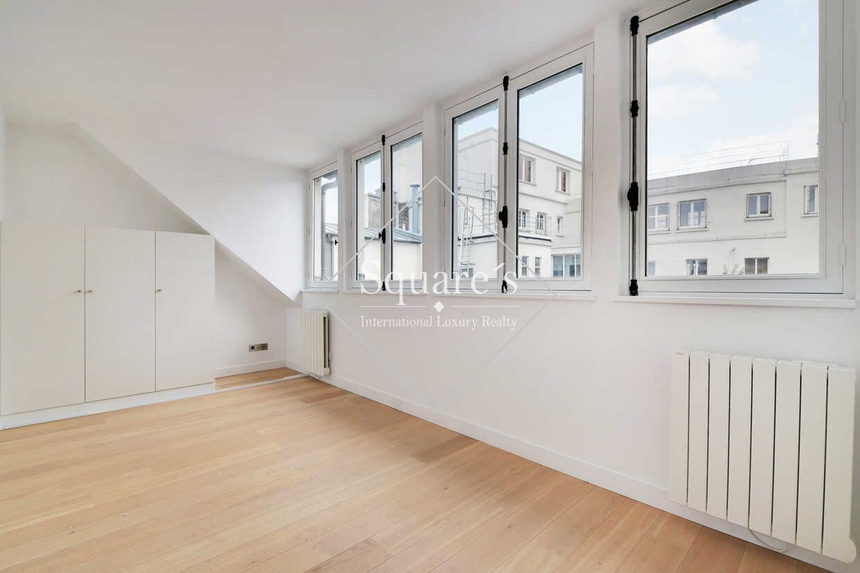 apartment 8 Rooms for sale on Paris 8ème (75008)