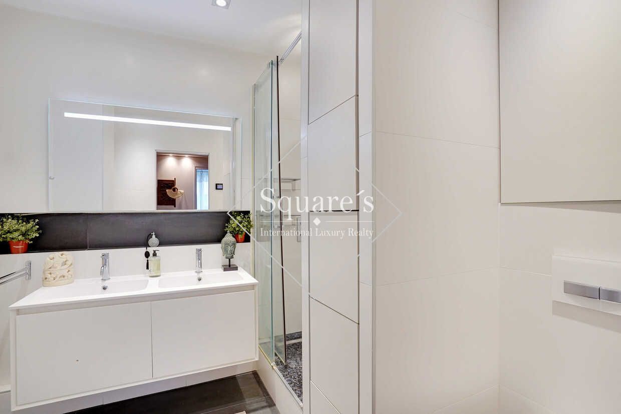 apartment 6 Rooms for sale on Neuilly-sur-Seine (92200)