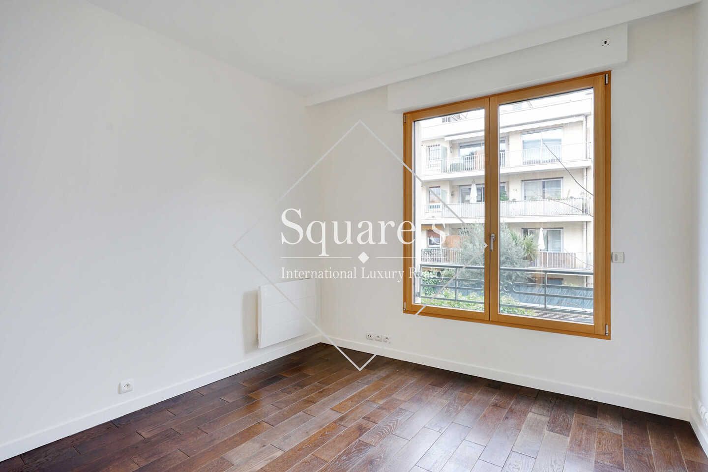apartment 7 Rooms for sale on Neuilly-sur-Seine (92200)