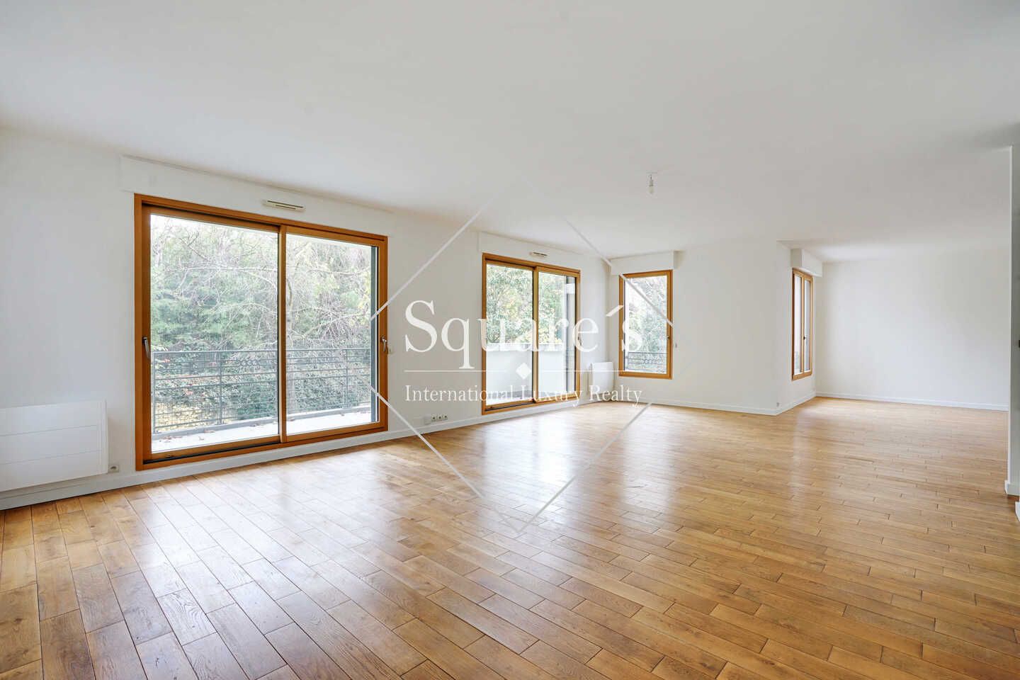 apartment 7 Rooms for sale on Neuilly-sur-Seine (92200)