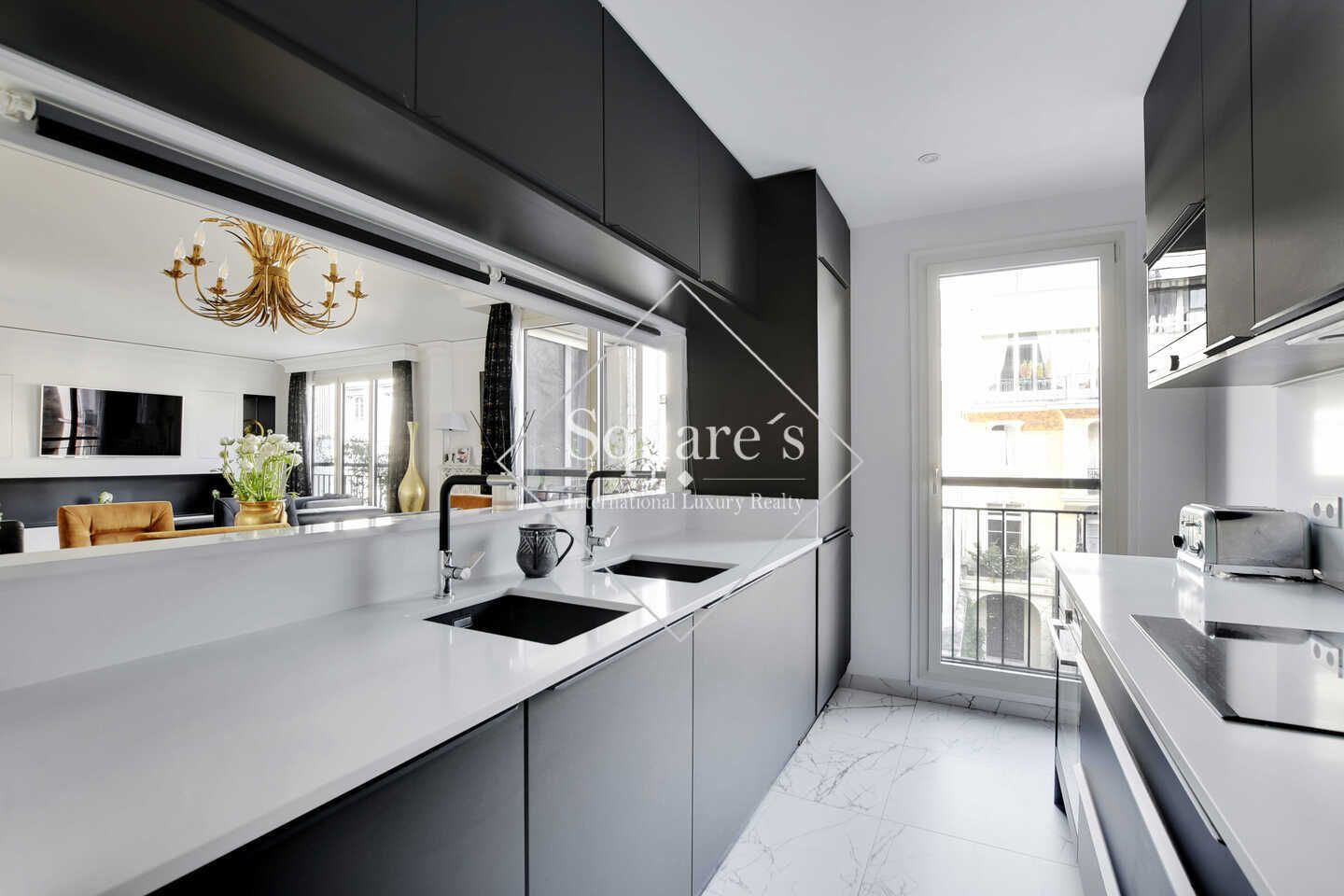 Sale Apartment Neuilly-sur-Seine 4 Rooms 100 m²