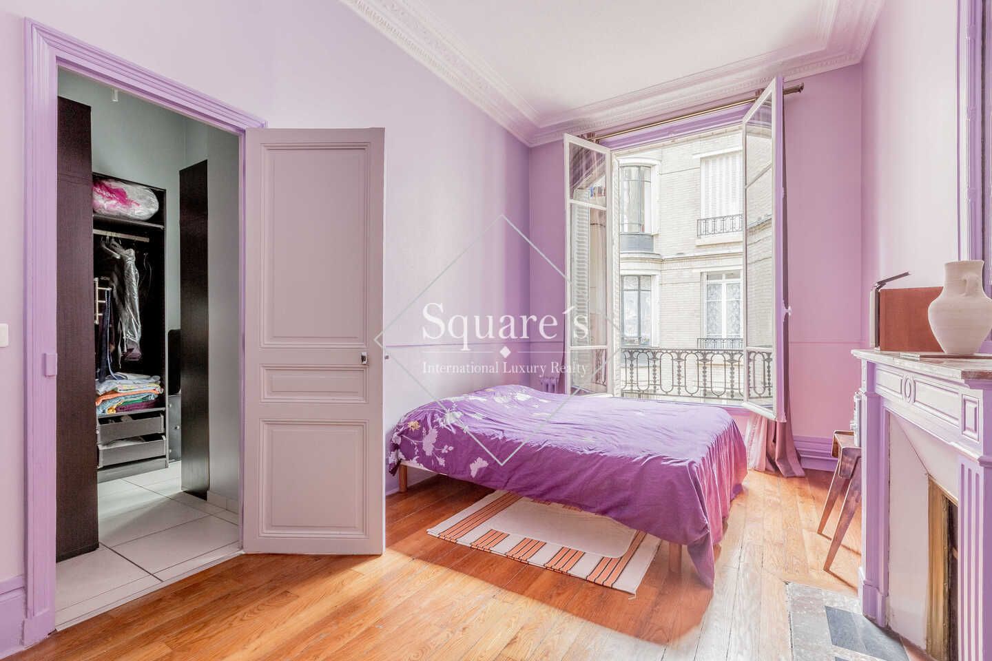 apartment 7 Rooms for sale on Paris 17ème (75017)