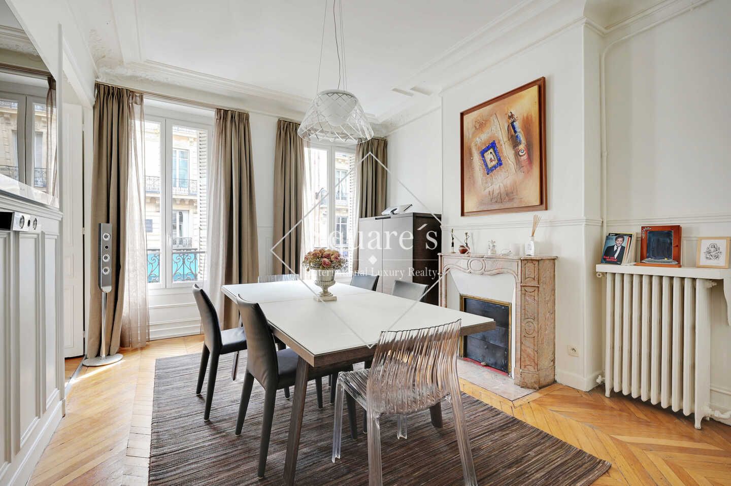 apartment 5 Rooms for sale on Paris 17ème (75017) Sale Apartment Paris 17ème 5 Rooms 123 m²