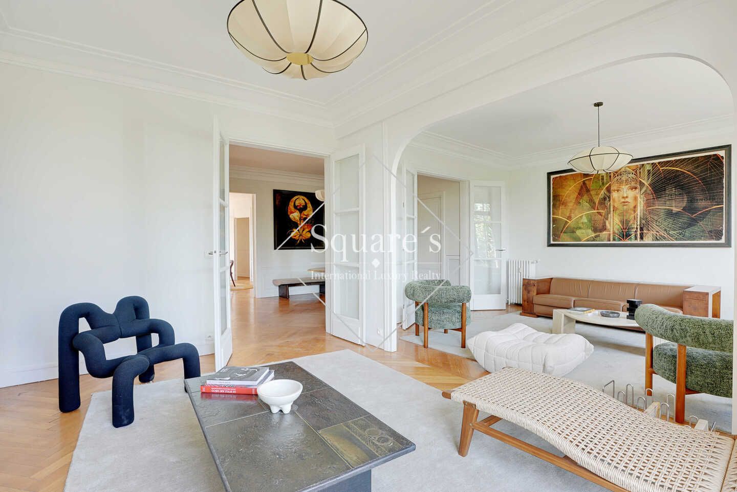 Sale Apartment Neuilly-sur-Seine 7 Rooms 219 m²