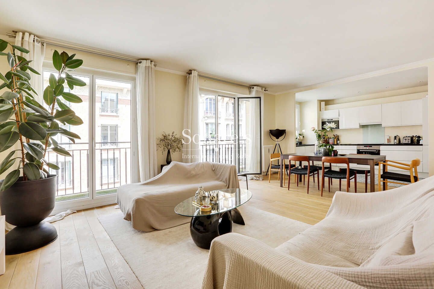Sale Apartment Neuilly-sur-Seine 3 Rooms 70 m²