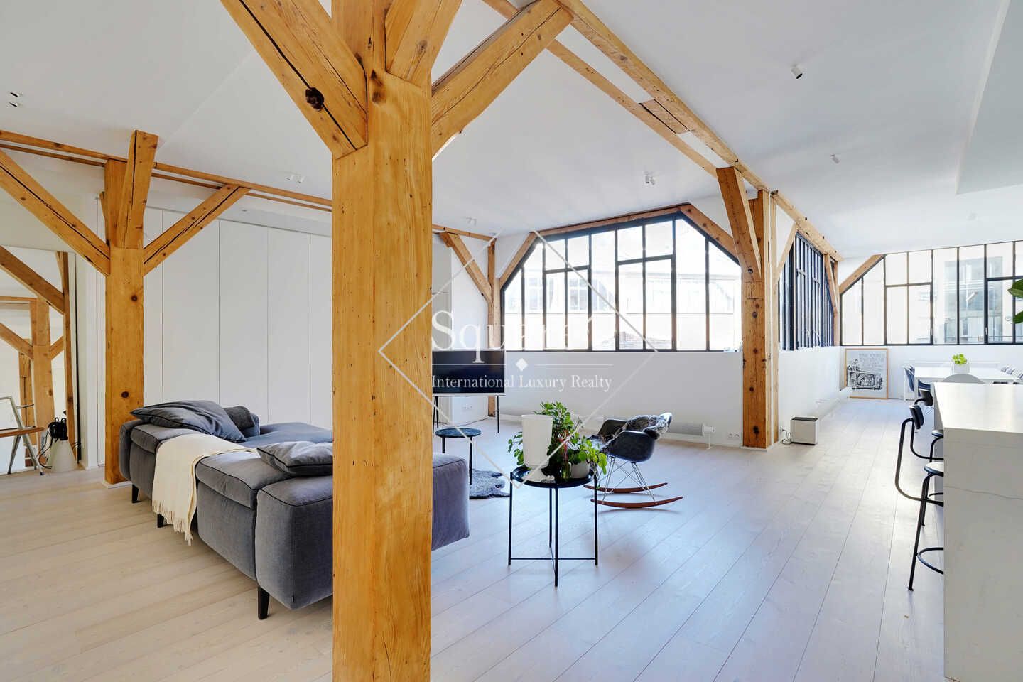 apartment 5 Rooms for sale on Paris 18ème (75018)