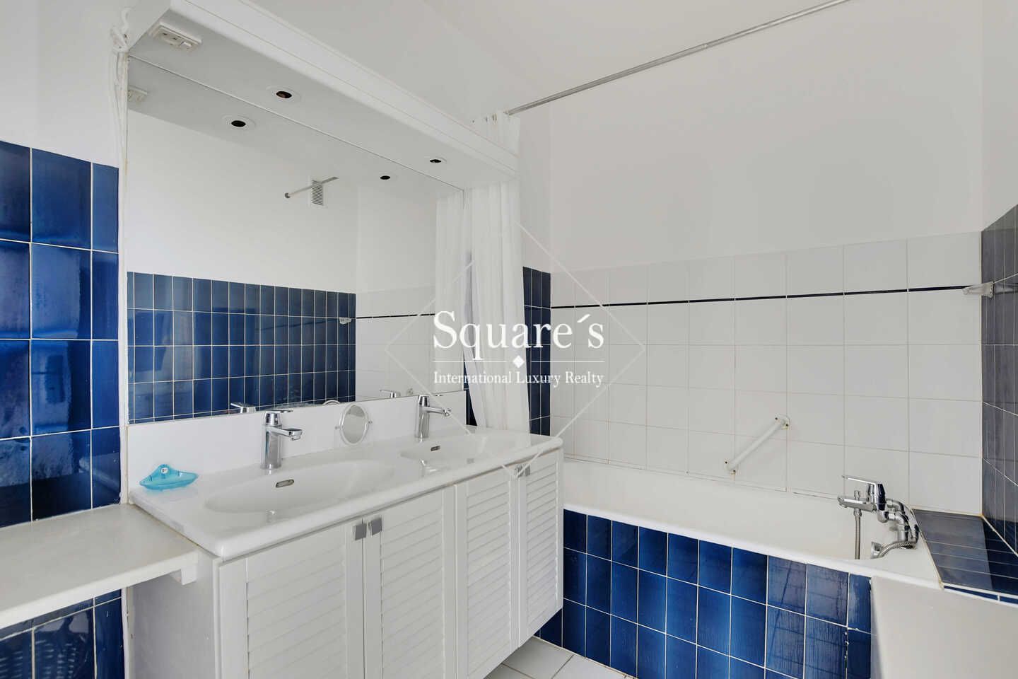 apartment 2 Rooms for sale on Neuilly-sur-Seine (92200)