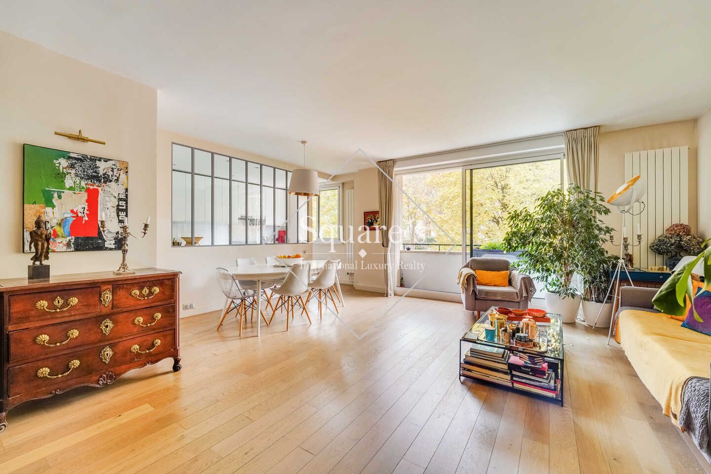 apartment 4 Rooms for sale on Levallois (92300)