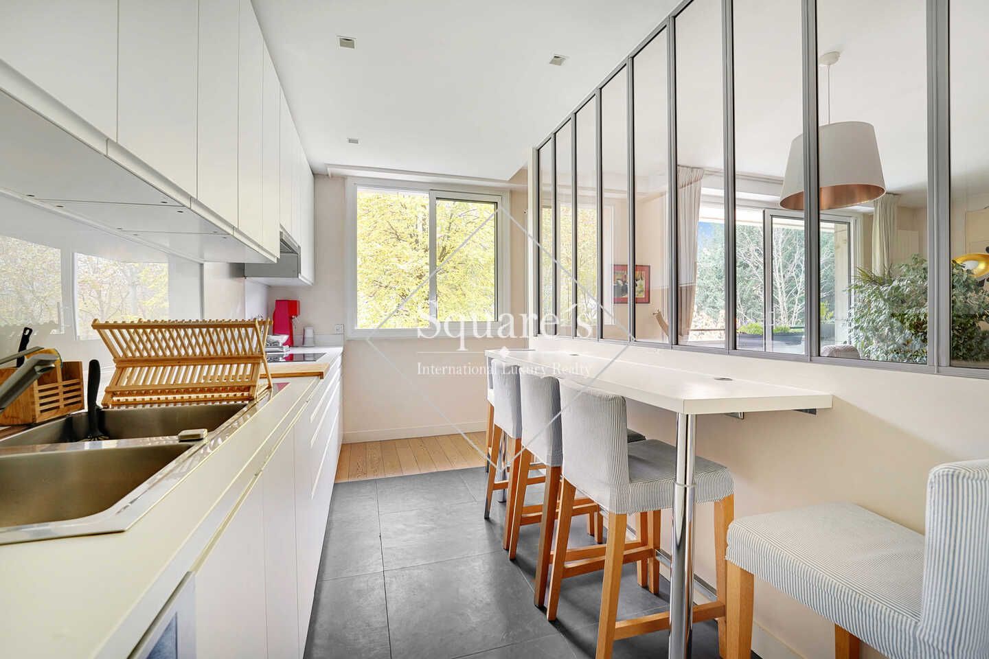 apartment 4 Rooms for sale on Levallois (92300) Sale Apartment Levallois 4 Rooms 118 m²