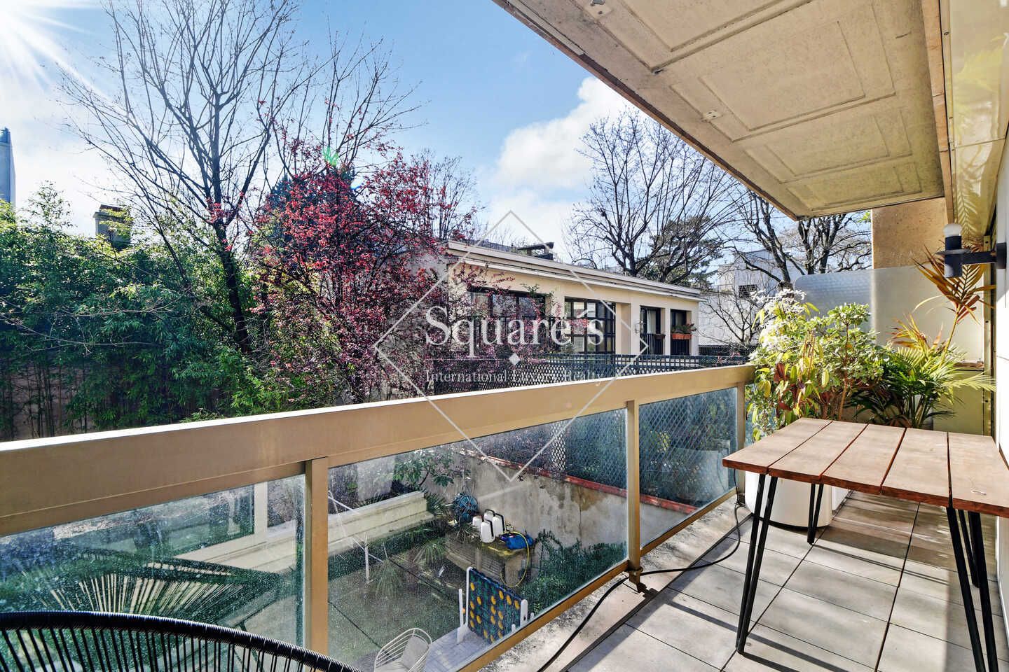 apartment 5 Rooms for sale on Neuilly-sur-Seine (92200)