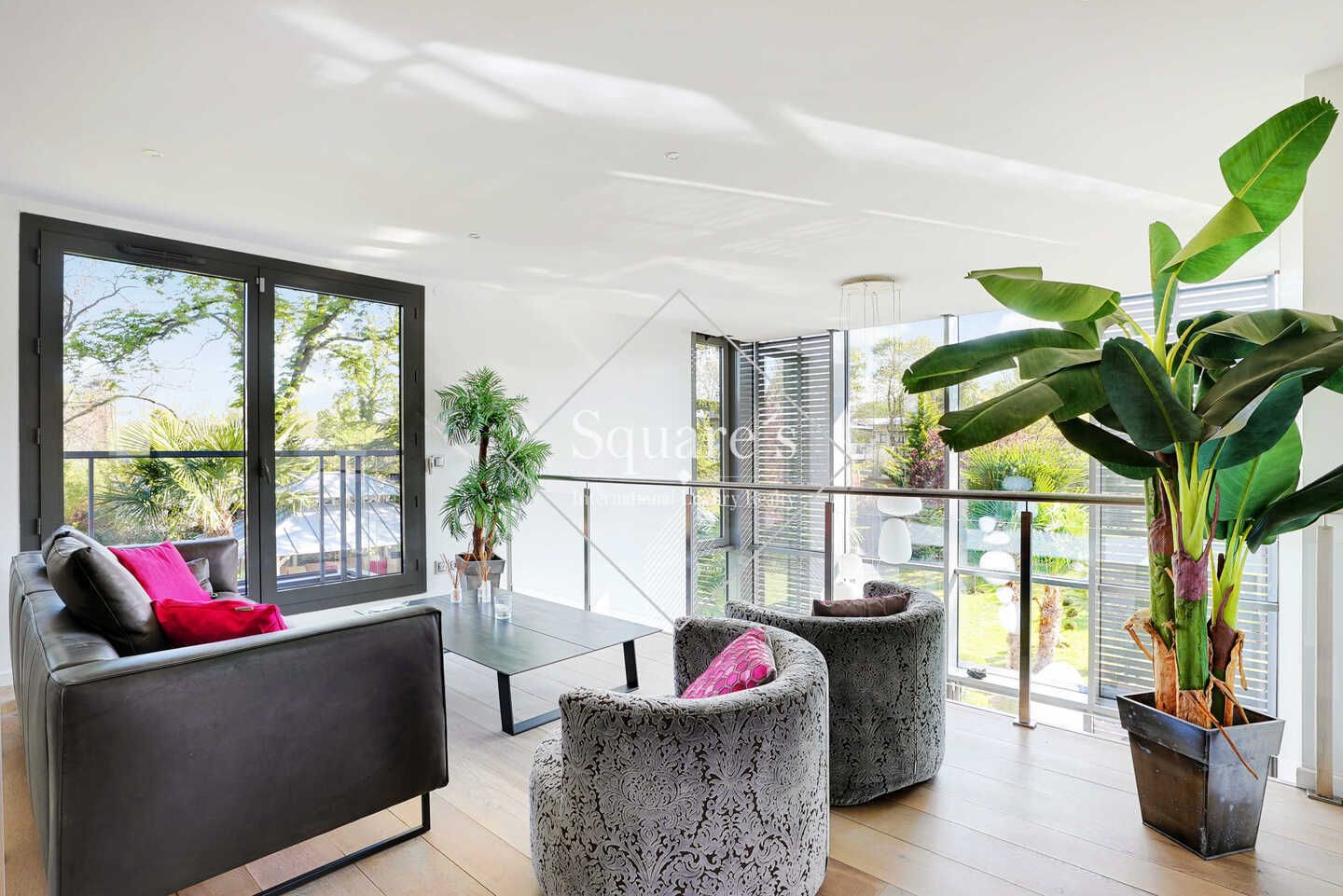 house 6 Rooms for sale on Rueil  Malmaison (92500)