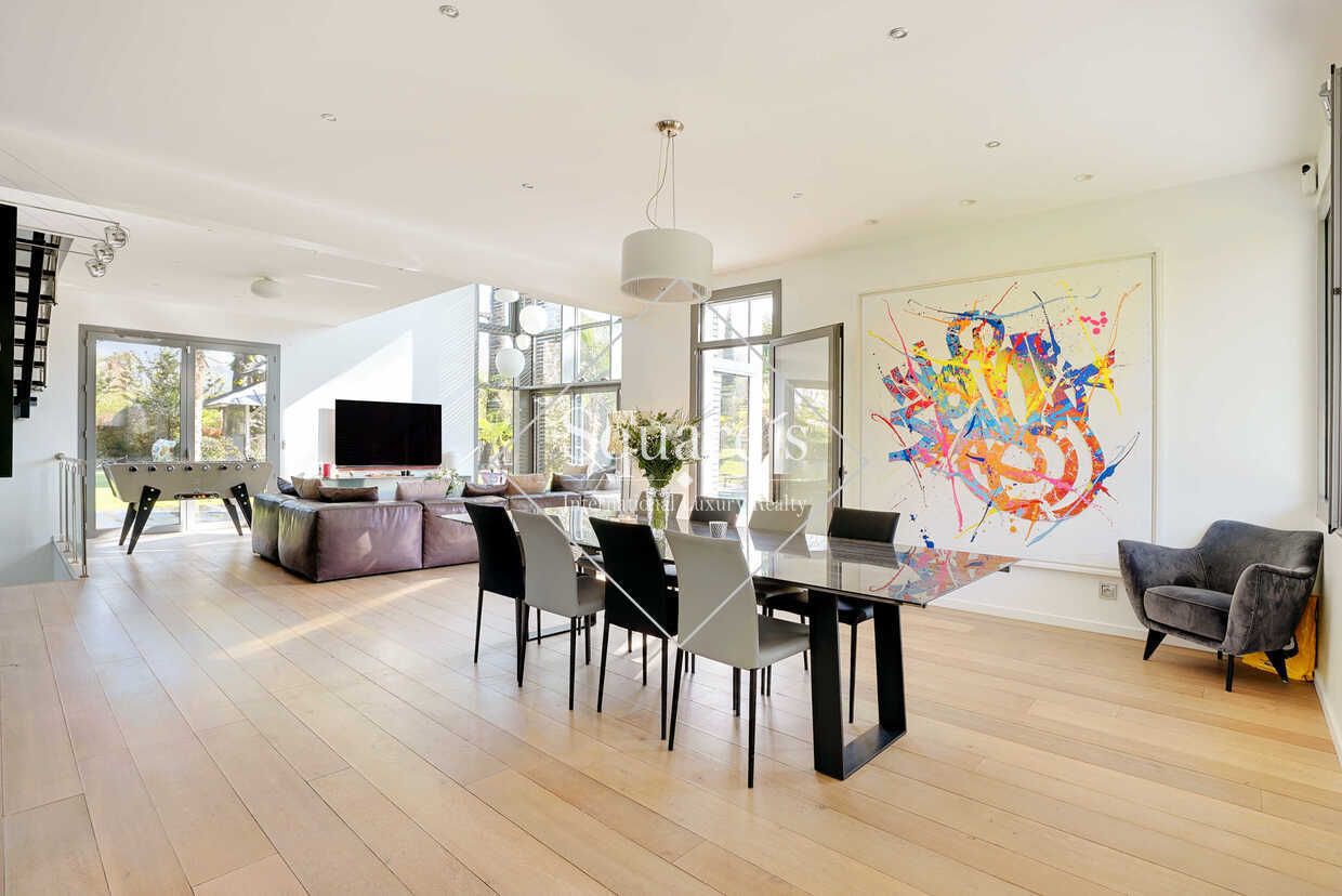 house 6 Rooms for sale on Rueil  Malmaison (92500)