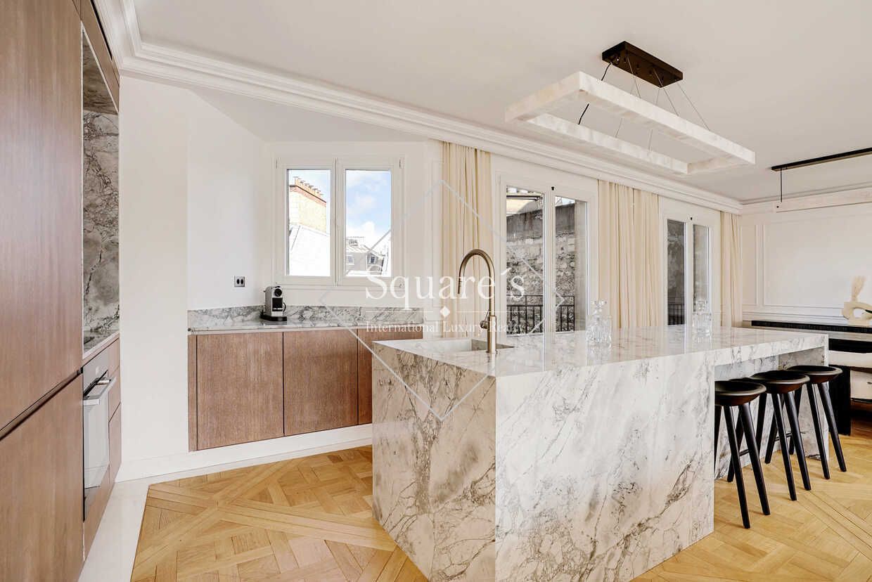 appartement 5 Pièces en vente sur Paris 8ème (75008)