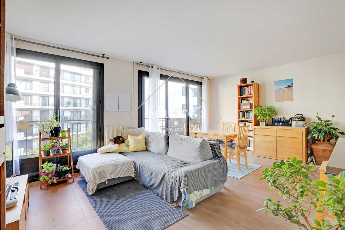 apartment 3 Rooms for sale on Neuilly-sur-Seine (92200) Sale Apartment Neuilly-sur-Seine 3 Rooms 65 m²