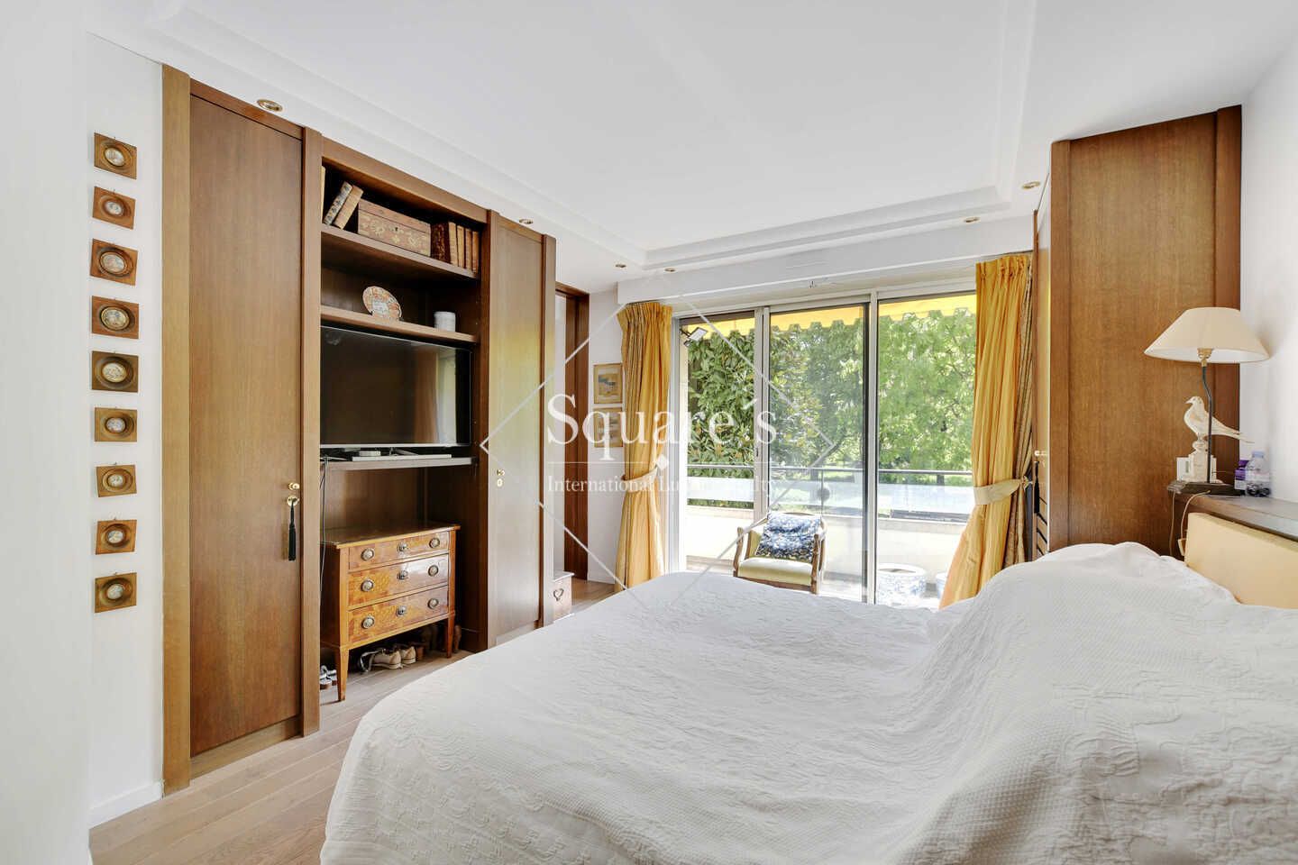 apartment 4 Rooms for sale on Neuilly-sur-Seine (92200) Sale Apartment Neuilly-sur-Seine 4 Rooms 82 m²