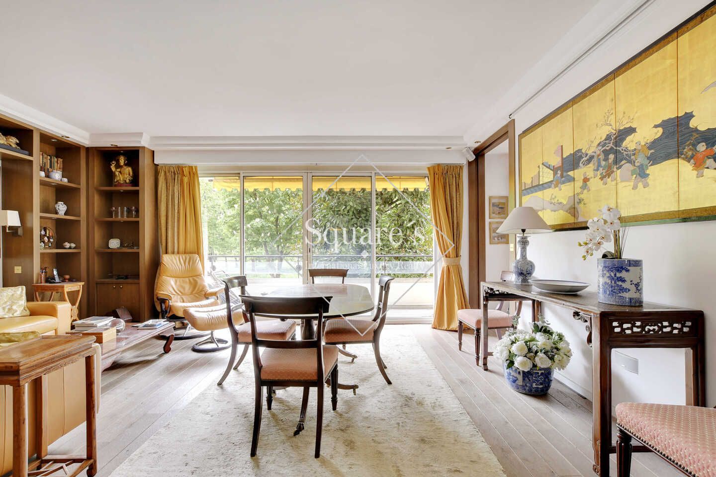 apartment 4 Rooms for sale on Neuilly-sur-Seine (92200)